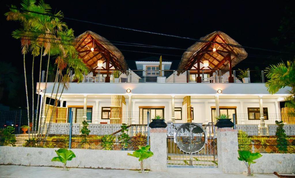 Sea Splash Self Catering And La Petite Maison 大安塞 外观 照片