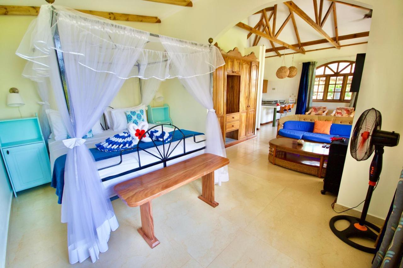 Sea Splash Self Catering And La Petite Maison 大安塞 外观 照片
