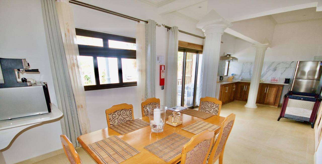 Sea Splash Self Catering And La Petite Maison 大安塞 外观 照片
