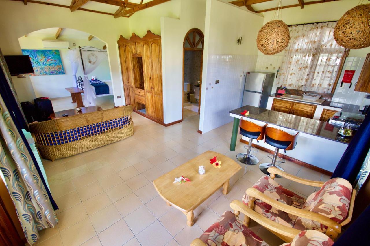 Sea Splash Self Catering And La Petite Maison 大安塞 外观 照片